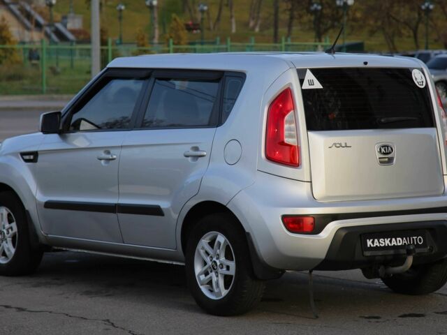 Серый Киа Soul, объемом двигателя 1.6 л и пробегом 154 тыс. км за 7900 $, фото 3 на Automoto.ua