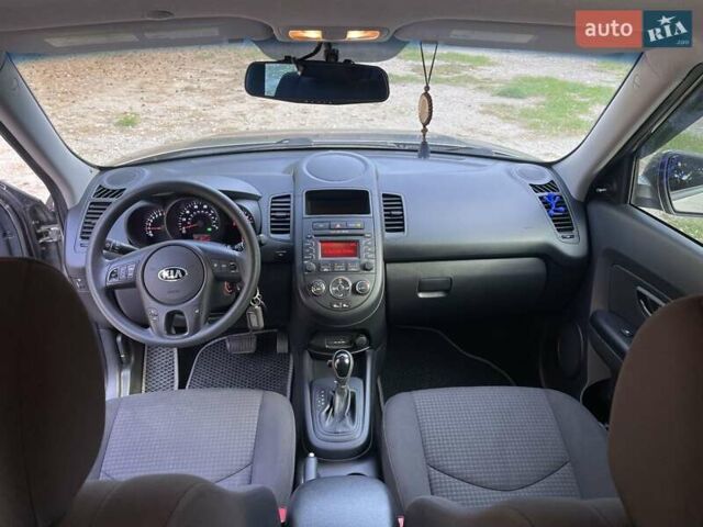 Сірий Кіа Soul, об'ємом двигуна 1.59 л та пробігом 152 тис. км за 8400 $, фото 32 на Automoto.ua