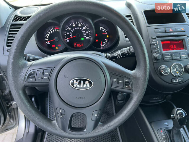 Сірий Кіа Soul, об'ємом двигуна 1.59 л та пробігом 152 тис. км за 8400 $, фото 21 на Automoto.ua