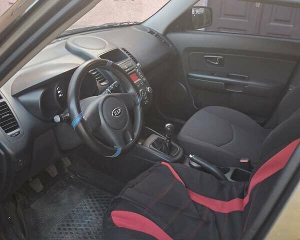 Серый Киа Soul, объемом двигателя 1.59 л и пробегом 80 тыс. км за 7899 $, фото 3 на Automoto.ua