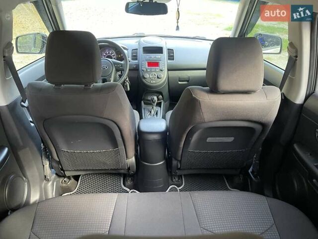 Сірий Кіа Soul, об'ємом двигуна 1.59 л та пробігом 152 тис. км за 8400 $, фото 31 на Automoto.ua