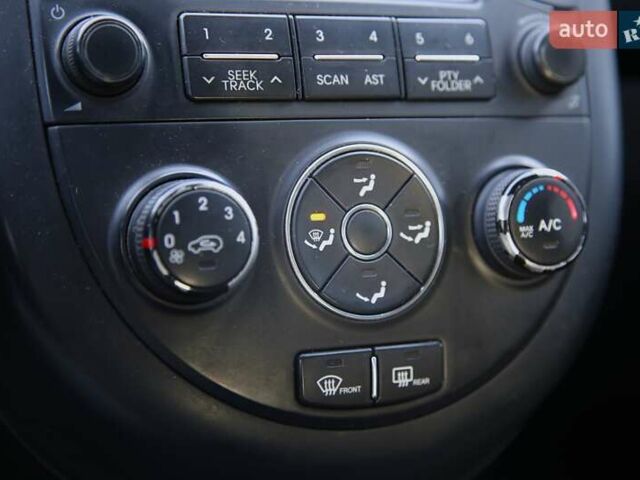 Серый Киа Soul, объемом двигателя 1.59 л и пробегом 154 тыс. км за 7900 $, фото 16 на Automoto.ua