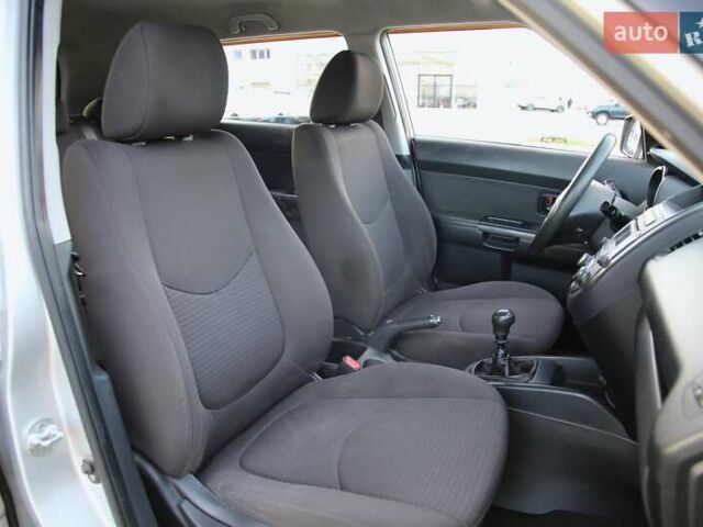 Серый Киа Soul, объемом двигателя 1.59 л и пробегом 154 тыс. км за 7900 $, фото 9 на Automoto.ua