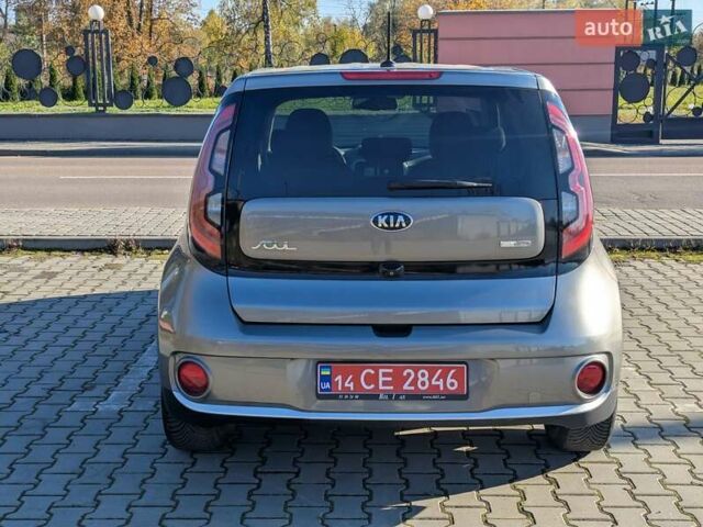 Сірий Кіа Soul, об'ємом двигуна 0 л та пробігом 165 тис. км за 5400 $, фото 22 на Automoto.ua