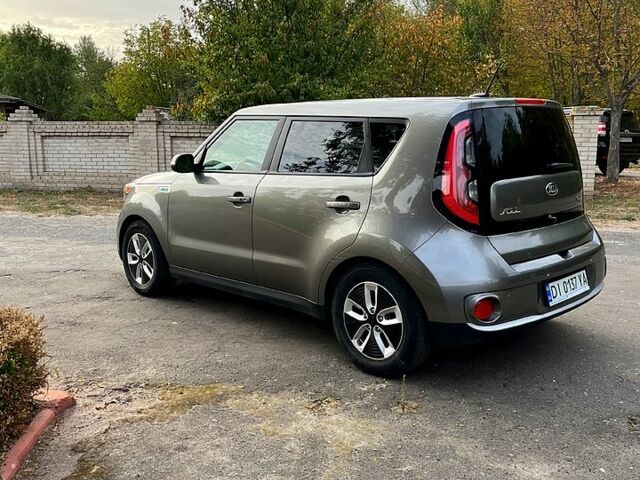 Серый Киа Soul, объемом двигателя 0 л и пробегом 90 тыс. км за 6999 $, фото 1 на Automoto.ua
