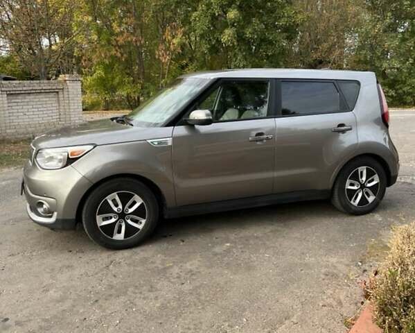 Серый Киа Soul, объемом двигателя 0 л и пробегом 98 тыс. км за 6850 $, фото 19 на Automoto.ua