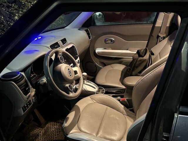 Киа Soul 2014 в Киеве на Automoto.ua Серый Киа Soul, объемом двигателя 0 л и пробегом 112 тыс. км за 6500 $, фото 5 на Automoto.ua