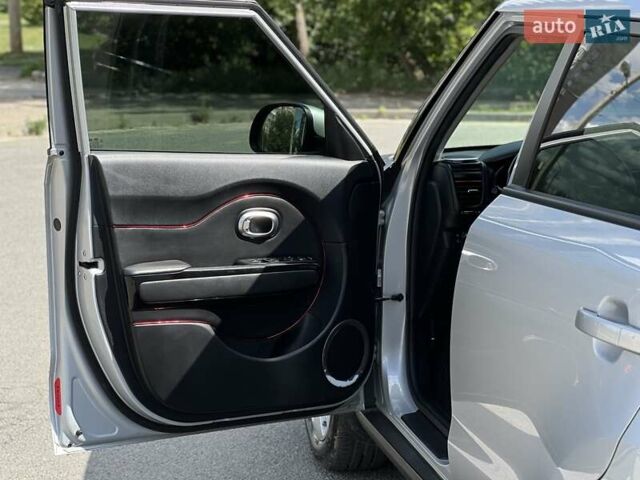 Серый Киа Soul, объемом двигателя 1.6 л и пробегом 114 тыс. км за 11450 $, фото 17 на Automoto.ua