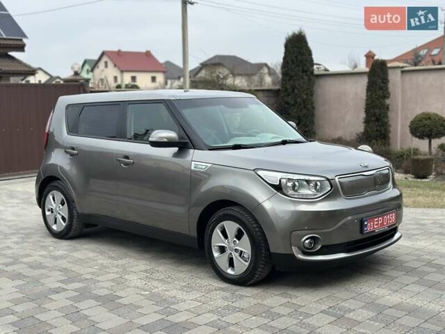 Сірий Кіа Soul, об'ємом двигуна 0 л та пробігом 81 тис. км за 7500 $, фото 3 на Automoto.ua