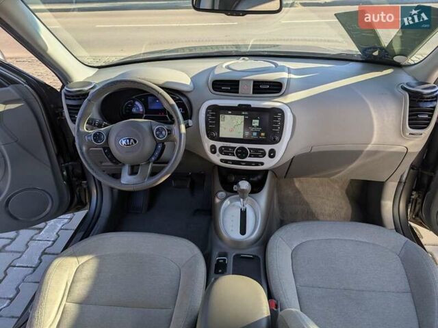 Сірий Кіа Soul, об'ємом двигуна 0 л та пробігом 165 тис. км за 5400 $, фото 38 на Automoto.ua