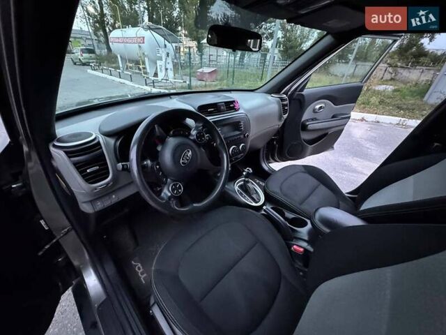 Серый Киа Soul, объемом двигателя 2 л и пробегом 240 тыс. км за 9800 $, фото 11 на Automoto.ua
