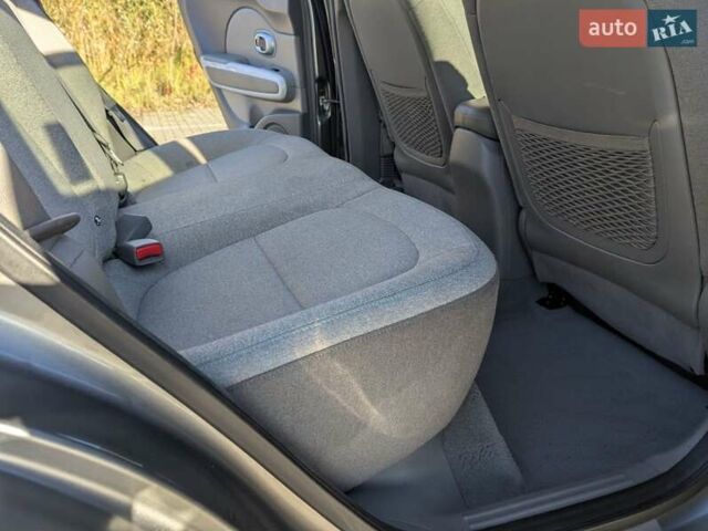Сірий Кіа Soul, об'ємом двигуна 0 л та пробігом 165 тис. км за 5400 $, фото 52 на Automoto.ua