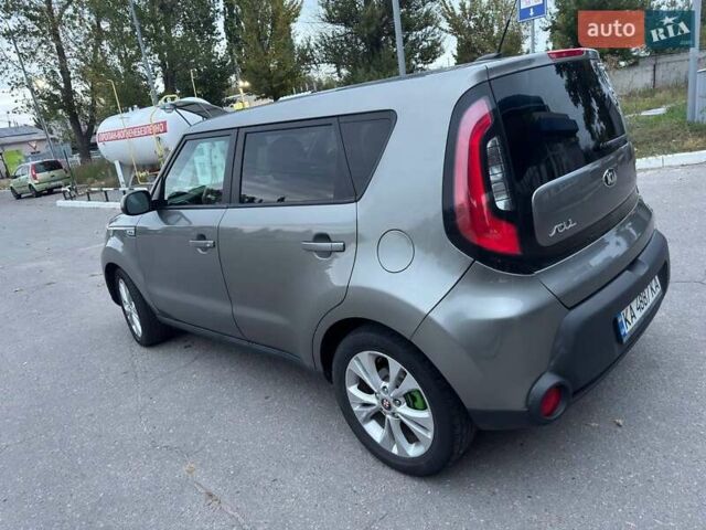 Серый Киа Soul, объемом двигателя 2 л и пробегом 240 тыс. км за 9800 $, фото 9 на Automoto.ua