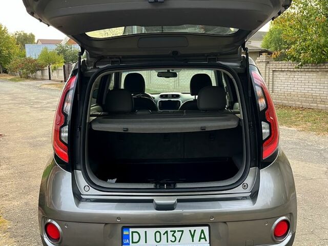 Серый Киа Soul, объемом двигателя 0 л и пробегом 90 тыс. км за 6999 $, фото 11 на Automoto.ua