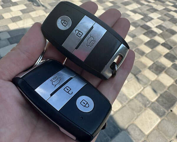 Серый Киа Soul, объемом двигателя 0 л и пробегом 152 тыс. км за 9500 $, фото 10 на Automoto.ua