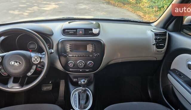 Серый Киа Soul, объемом двигателя 1.59 л и пробегом 138 тыс. км за 10500 $, фото 7 на Automoto.ua