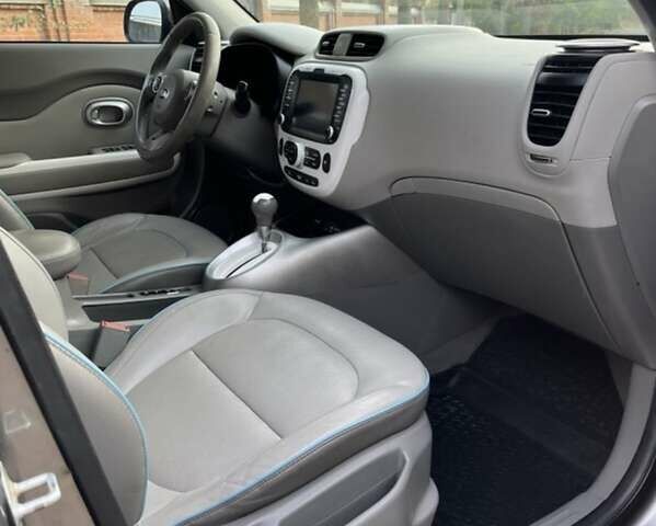 Серый Киа Soul, объемом двигателя 0 л и пробегом 98 тыс. км за 6850 $, фото 1 на Automoto.ua