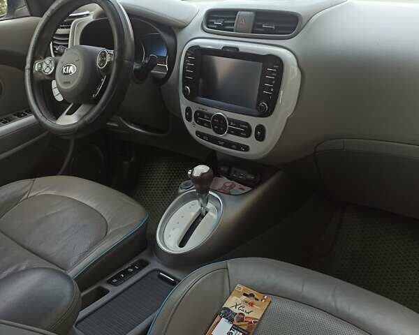 Серый Киа Soul, объемом двигателя 0 л и пробегом 170 тыс. км за 6850 $, фото 1 на Automoto.ua
