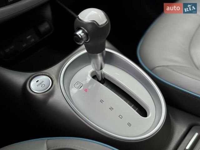 Серый Киа Soul, объемом двигателя 0 л и пробегом 123 тыс. км за 6950 $, фото 37 на Automoto.ua