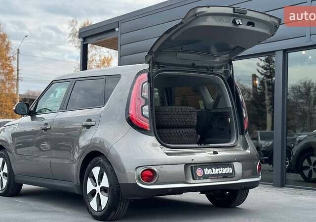 Серый Киа Soul, объемом двигателя 0 л и пробегом 123 тыс. км за 6950 $, фото 19 на Automoto.ua