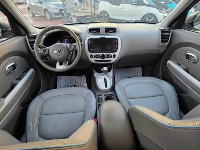 Серый Киа Soul, объемом двигателя 0 л и пробегом 114 тыс. км за 5900 $, фото 7 на Automoto.ua