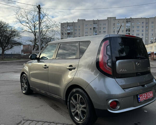 Серый Киа Soul, объемом двигателя 0 л и пробегом 119 тыс. км за 5750 $, фото 29 на Automoto.ua