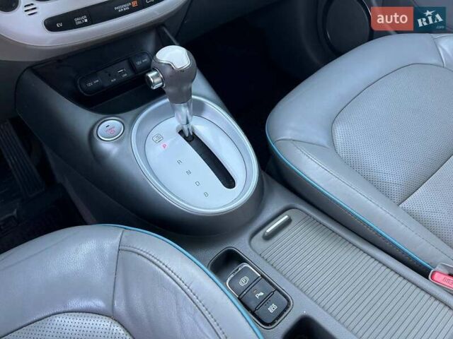 Серый Киа Soul, объемом двигателя 0 л и пробегом 150 тыс. км за 6990 $, фото 17 на Automoto.ua