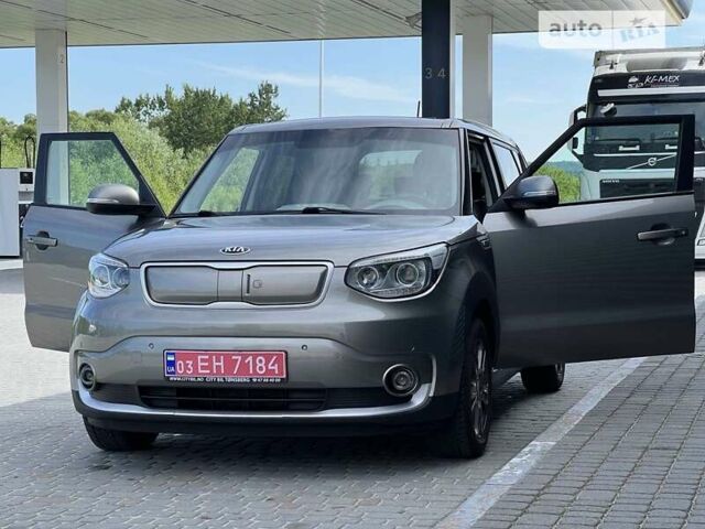 Серый Киа Soul, объемом двигателя 0 л и пробегом 105 тыс. км за 8950 $, фото 11 на Automoto.ua