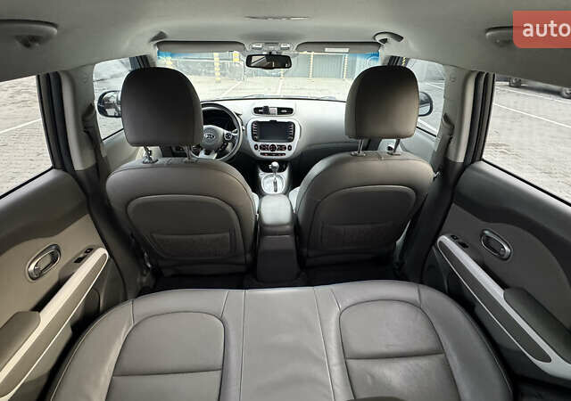 Серый Киа Soul, объемом двигателя 0 л и пробегом 185 тыс. км за 9700 $, фото 13 на Automoto.ua