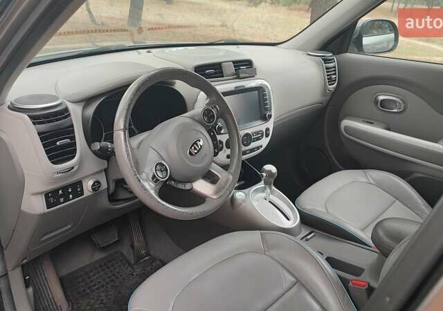 Серый Киа Soul, объемом двигателя 0 л и пробегом 150 тыс. км за 6200 $, фото 5 на Automoto.ua