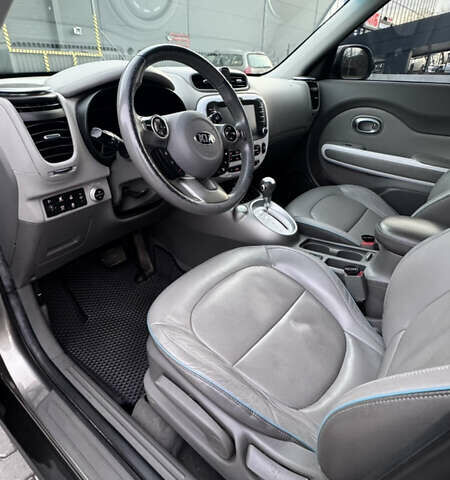Серый Киа Soul, объемом двигателя 0 л и пробегом 185 тыс. км за 9700 $, фото 25 на Automoto.ua