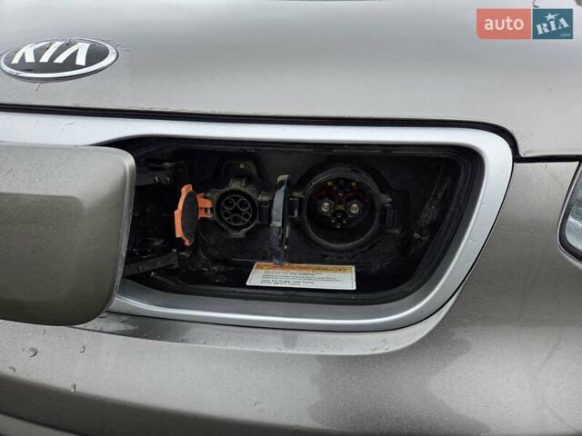 Серый Киа Soul, объемом двигателя 0 л и пробегом 91 тыс. км за 8900 $, фото 24 на Automoto.ua