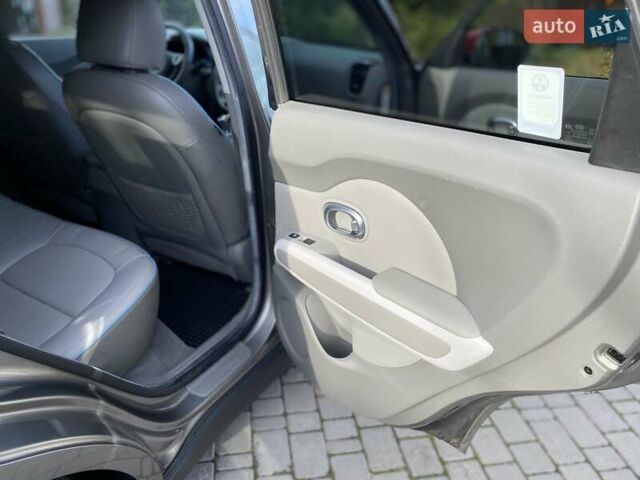 Серый Киа Soul, объемом двигателя 0 л и пробегом 135 тыс. км за 7299 $, фото 19 на Automoto.ua