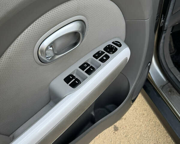 Серый Киа Soul, объемом двигателя 0 л и пробегом 119 тыс. км за 5750 $, фото 60 на Automoto.ua