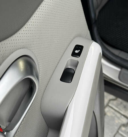 Серый Киа Soul, объемом двигателя 0 л и пробегом 185 тыс. км за 9700 $, фото 21 на Automoto.ua