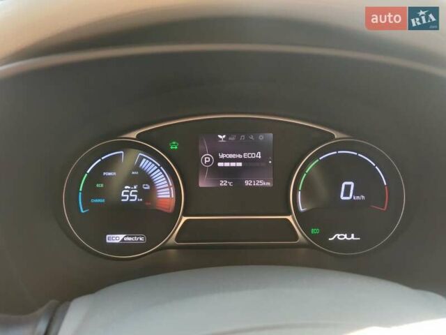 Серый Киа Soul, объемом двигателя 0 л и пробегом 92 тыс. км за 8000 $, фото 16 на Automoto.ua