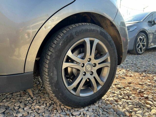 Сірий Кіа Soul, об'ємом двигуна 0 л та пробігом 152 тис. км за 6499 $, фото 12 на Automoto.ua