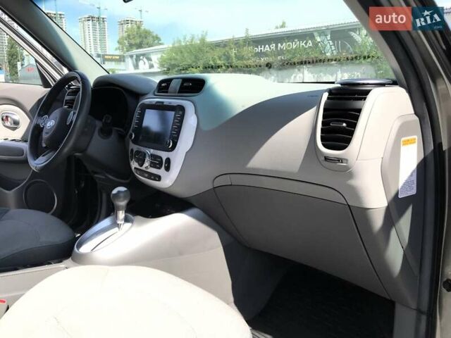 Серый Киа Soul, объемом двигателя 0 л и пробегом 100 тыс. км за 6400 $, фото 33 на Automoto.ua