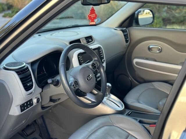 Серый Киа Soul, объемом двигателя 0 л и пробегом 160 тыс. км за 9600 $, фото 17 на Automoto.ua