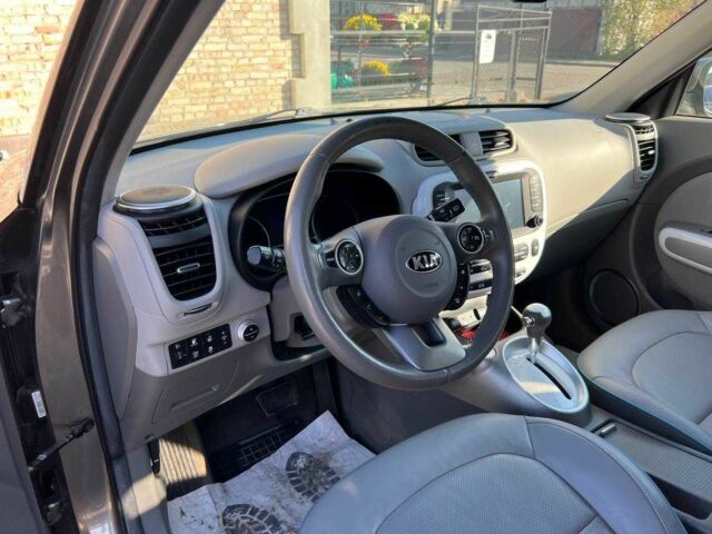 Сірий Кіа Soul, об'ємом двигуна 0 л та пробігом 152 тис. км за 6499 $, фото 17 на Automoto.ua