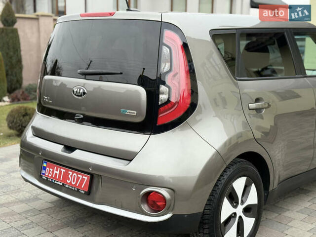 Серый Киа Soul, объемом двигателя 0 л и пробегом 111 тыс. км за 7100 $, фото 9 на Automoto.ua