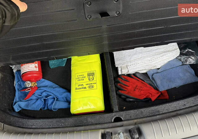 Серый Киа Soul, объемом двигателя 0 л и пробегом 185 тыс. км за 9700 $, фото 9 на Automoto.ua