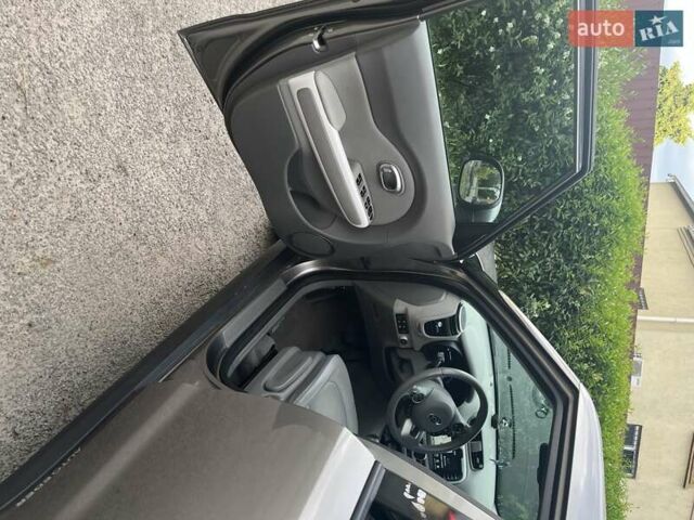 Серый Киа Soul, объемом двигателя 0 л и пробегом 35 тыс. км за 9500 $, фото 22 на Automoto.ua