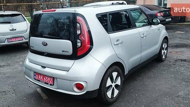 Серый Киа Soul, объемом двигателя 0 л и пробегом 84 тыс. км за 7500 $, фото 7 на Automoto.ua
