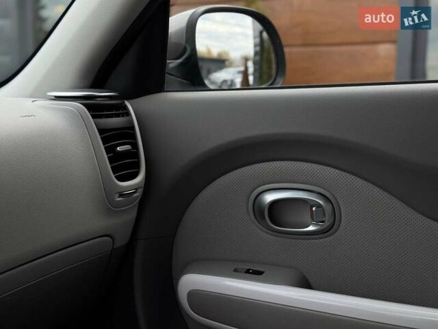 Серый Киа Soul, объемом двигателя 0 л и пробегом 123 тыс. км за 6950 $, фото 42 на Automoto.ua