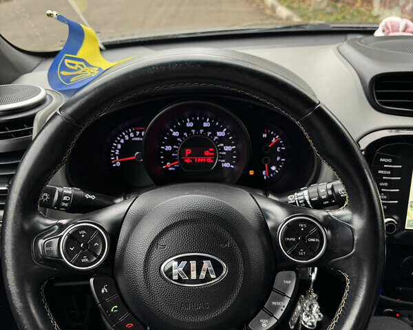 Сірий Кіа Soul, об'ємом двигуна 2 л та пробігом 114 тис. км за 10700 $, фото 9 на Automoto.ua