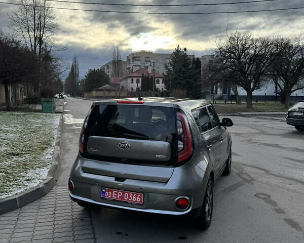 Серый Киа Soul, объемом двигателя 0 л и пробегом 119 тыс. км за 5750 $, фото 7 на Automoto.ua