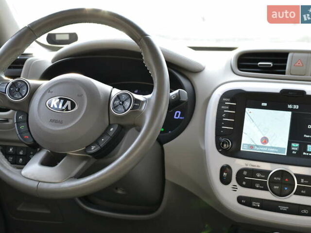 Сірий Кіа Soul, об'ємом двигуна 0 л та пробігом 148 тис. км за 5800 $, фото 24 на Automoto.ua