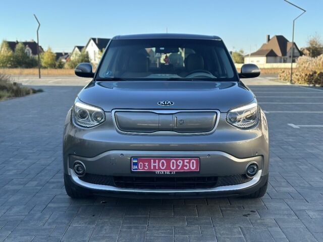Серый Киа Soul, объемом двигателя 0 л и пробегом 160 тыс. км за 9600 $, фото 2 на Automoto.ua