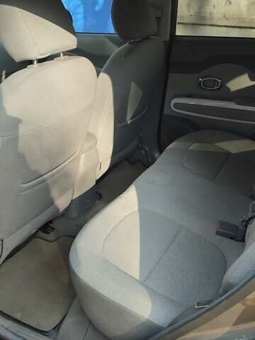 Серый Киа Soul, объемом двигателя 0 л и пробегом 78 тыс. км за 7100 $, фото 14 на Automoto.ua